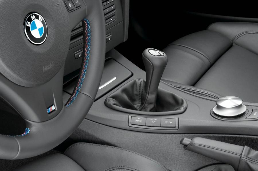  BMW M3 Sedan 2007 года  (фото 15 из 72)
